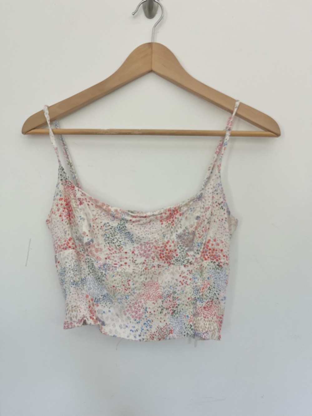 Aritzia Wilfred White Multicolor Floral Cami Cropped Top Cottagecore M Strappy